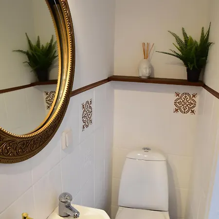Appartement Cozy In A Historic Building - Free Parking